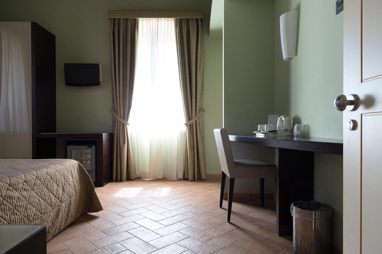 Magione Papale Relais Hotel L'Aquila Ngoại thất bức ảnh